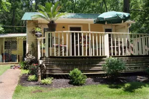 Image of Secluded Wooded Setting 5 Minutes From Town