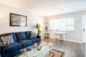 Image of Luxury stay near Oakridge Mall for vacation/work