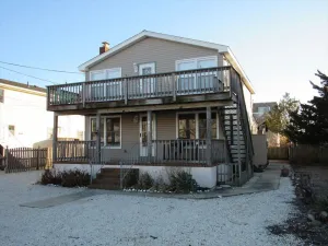 Image of Roomy Bayside Duplex- 2 full baths