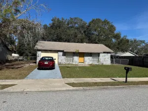 Image of Cozy House with fenced yard near the beaches