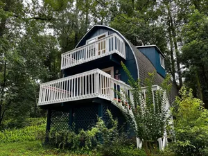 Image of COZY, QUAINT, COTTAGE