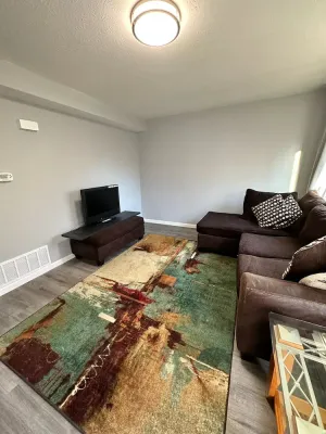Image of Cozy, Fresh, Modern Townhouse