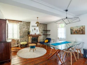 Image of Charming Apartment with Balcony, 2 Bedrooms, 5min Drive to Beach, Quiet Area in Hendaye