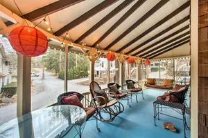 Image of Quaint 'Gretna Getaway' Cottage w\/ Screened Porch!