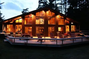 Image of Amazing Private Lodge, on end of Peninsula ~ Sand Bottom lake.