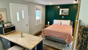 Image of Cozy Studio Cottage w Fast WiFi near Lake
