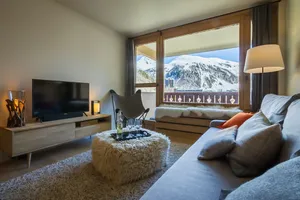 Image of Comfortable, upscale, quiet and beautiful views!