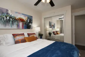Image of Anna's Alley Cute top floor 3 BD\/ House Heart of SLC