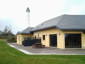 Image of Le Phare de Trézien - Proche plage