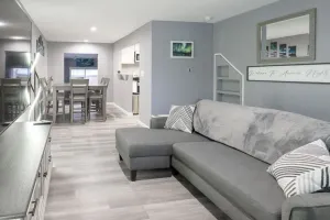 Image of Tranquility meets elegance in this newly renovated 2 bed\/1  bath property.