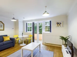 Image of Lovely 1-bed Redhill town centre serviced apartment