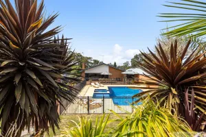 Image of PANORAMA SUPER SIZED OUTDOOR HEATED POOL & SPA ENTERTAINER,TOOTGAROOK