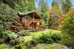 Image of Charming secluded studio with mountain view, fast WiFi, fireplace, large deck