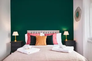 Image of Emerald Paradise in Newcastle