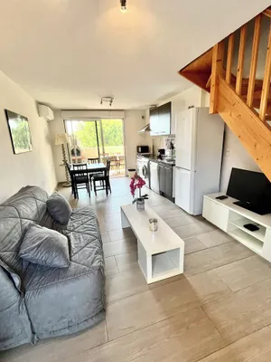 Image of T2 apartment, 40 m2, fully air-conditioned, 350 m from the beach. Private parking