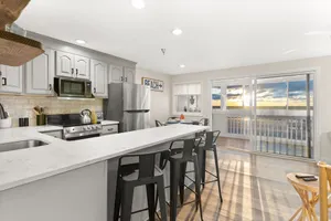 Image of • Oceanside condo ON Hampton Beach •