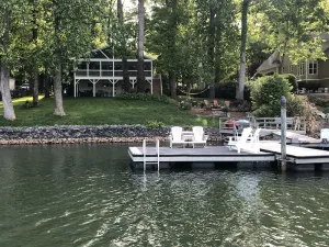 Image of Charming Lake Norman Home- Beautiful Quiet Cove \"Great for Family's.\"