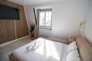 Image of Typical Parisian Studio in Le Marais