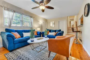 Image of Modern 4 Bedroom Home Minutes From Stone Mountain