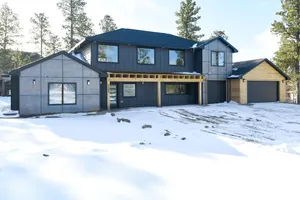 Image of 4300 Sq.Ft. Unique Cabin! Walking Distance to Clubhouse, Hot Tub, Pool Table!