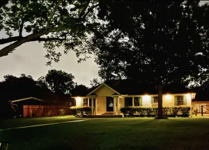 Image of Yellow Brick Road House 1miles from Hobby Airport