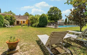 Image of Cozy Home In Pernes Les Fontaines