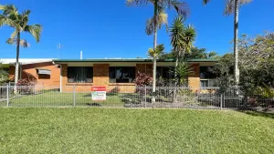 Image of Yolanda - Burrum Heads- Beachfront - 3BR- Aircon