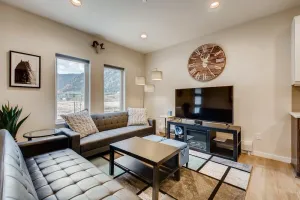 Image of Elbert's Escape Sleeps 8 Lakefront Views