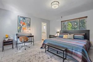 Image of Cozy Cottage close to everything w\/ grill on patio