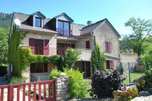 Image of House - secure heated swimming pool - barbecue - plancha - free wifi