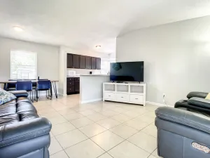 Image of Modern 3BR Home: Day Trip to Disney & Universal