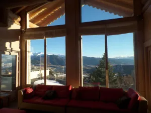 Image of Luxurious log chalet in the city centre, south-facing, panoramic view