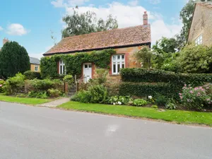 Image of THE READING ROOM, pet friendly, with open fire in Hinton St George