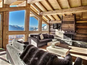 Image of luxurious chalet located in the old village of La Rosière 1850 station
