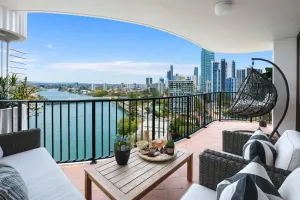 Image of ABSOLUTE Riverfront 2br apt, Views from every room