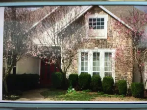 Image of Spacious 2,200 Sq. Lower level,  living quarters