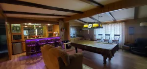 Image of *NO CLEANING FEE* 1970'S HIDDEN GEM 2000 SQ FT JUST 2,600 FEET TO THE RIVER