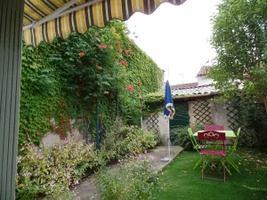Image of House with garden not overlooked in Bergerac quiet