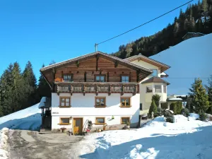 Image of Beautiful apartment for 6 guests with WIFI, TV, patio and parking