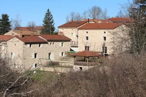 Image of Hameau MANAJEP is made up of the lodgings MAJES, NAOLE, JEPATAN and the room JEPHOS