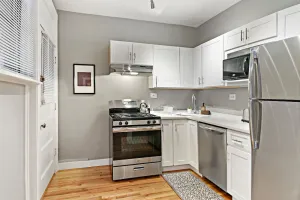 Image of Cozy Modern 1BR Apt, 10-min Walk to Wrigley Field