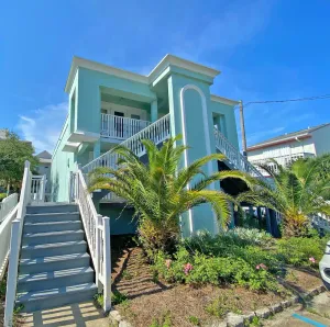 Image of Adorable 1 bedroom Cottage just steps to the Gulf! Sleeps 4