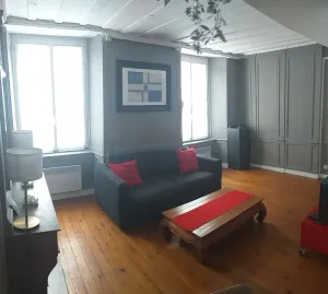 Image of Beautiful 1 bedroom apartment in the historic district of Granville