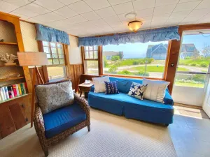 Image of Cozy Oceanview 1BR Cottage Across from the Beach!
