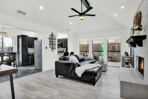 Image of Cozy Parkside Home/ Rail Yard/ Toyota Centre