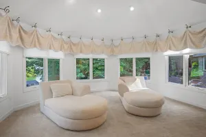 Image of Luxurious Private Lakefront Paradise 5 Bedroom Home by RedAwning