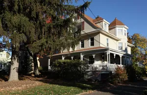 Image of 2 BR Spacious Apartment in Historic Montclair NJ Close to NYC Transportation