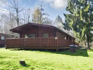 Image of Red Kite Lodge guarantees a peaceful retreat within the spectacular Kenwick Woods.