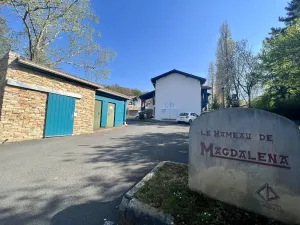 Image of Cambo-les-Bains T2 avec piscine et WiFi, cosy pour 2 personnes - FR-1-495-143