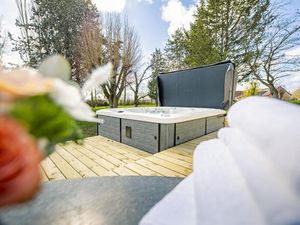 Image of Gîte charmant avec spa, terrasse et grand jardin au cœur des vignobles historiques - FR-1-489-513
